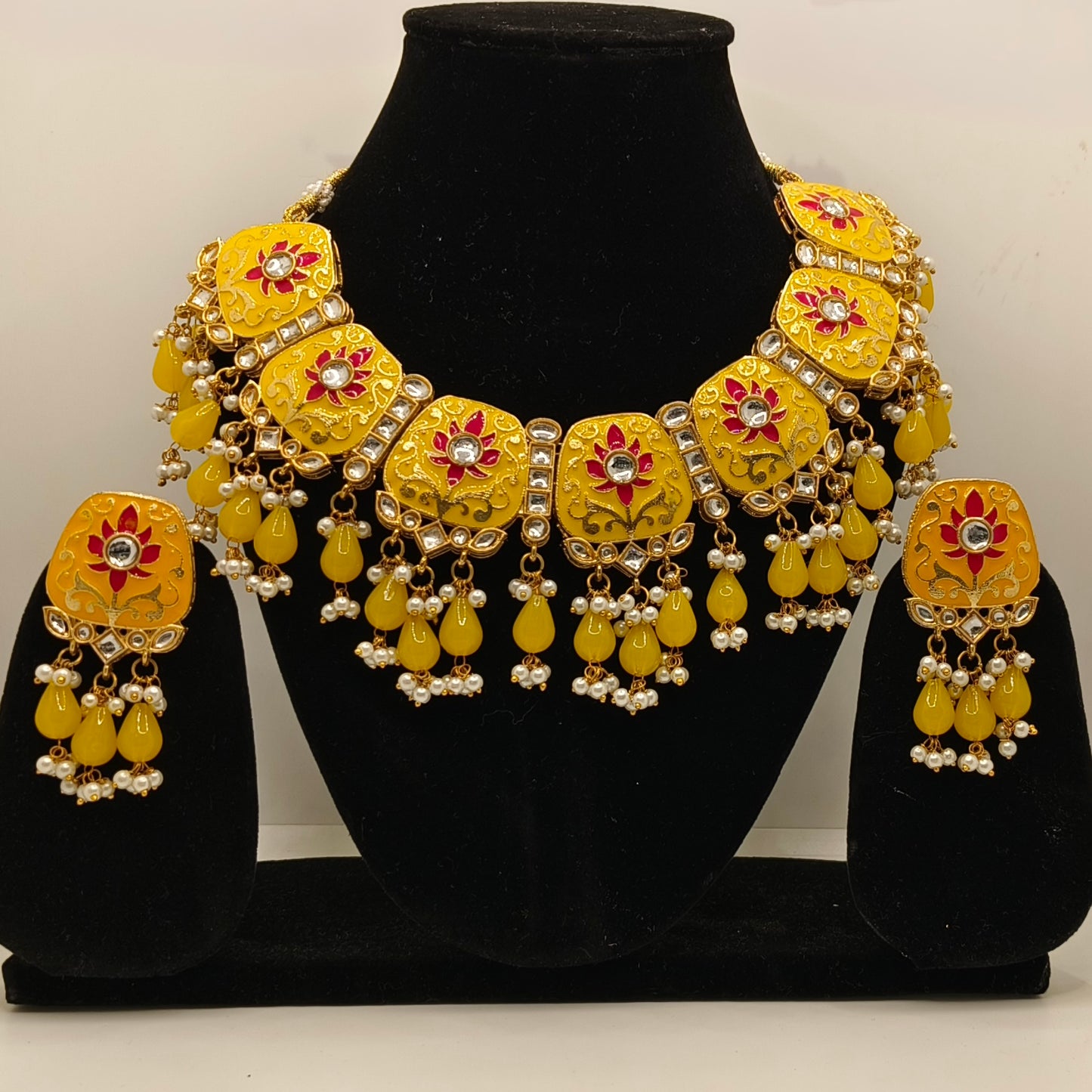 Floral Haldi Yellow Kundan Jewellery Set with earrings
