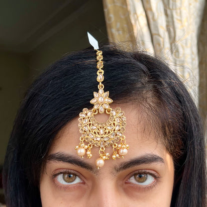 Sunheri Phool Maangtikka for Traditional Festive wear