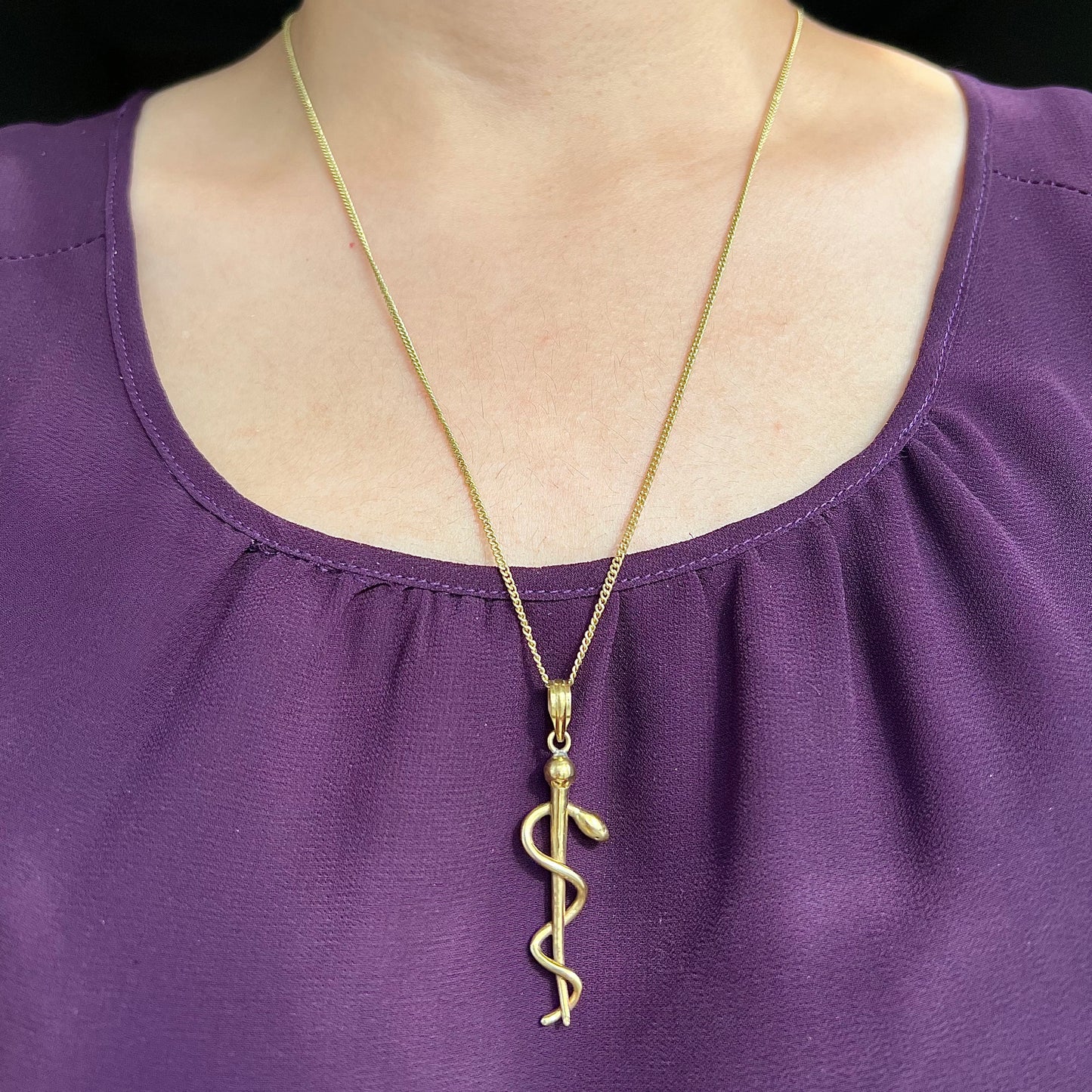 Serpent’s Beauty Spell Pendant Chain